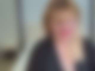 EmmaEllison's Live Sex Cam Show
