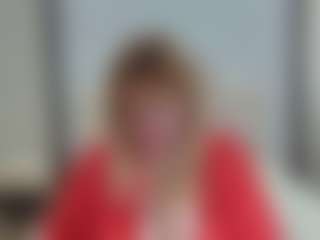 Live cam show with EmmaEllison - Granny Squirt on madthumbs