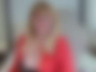 Live cam show with EmmaEllison - Strapon on milfzrlive.com