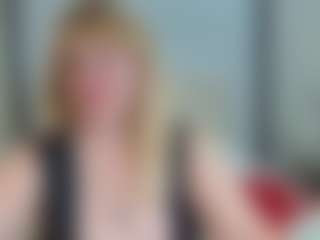 Live cam show with EmmaEllison - Granny on Hubzter Live