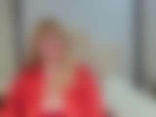 Live cam show with EmmaEllison - Granny on friskycurves.com