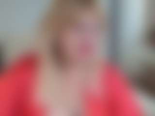 Live cam show with EmmaEllison - Mature on Camsoda