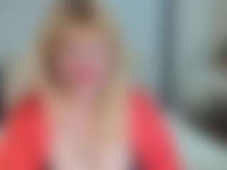 Live cam show with EmmaEllison - Blonde Hair Middle Aged on CamSodaAdn