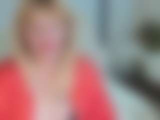 Live cam show with EmmaEllison - Drinking on Camsoda