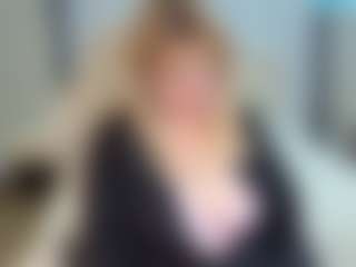 Live cam show with EmmaEllison - Striptease Granny on Camming Site