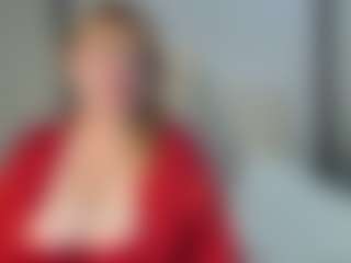 Live cam show with EmmaEllison - Granny on Camsoda