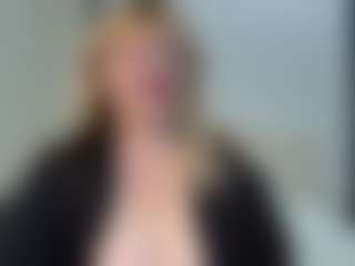 EmmaEllison's Live Sex Cam Show