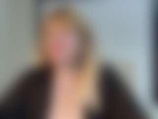 Live cam show with EmmaEllison - Granny Big Tits on friskycurves.com