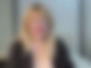 EmmaEllison's Live Sex Cam Show