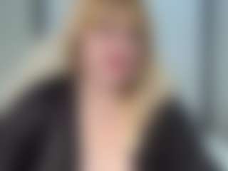 Live cam show with EmmaEllison - Granny Big Ass on Camversity