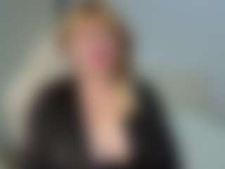 Live cam show with EmmaEllison - Granny on CSO-WL