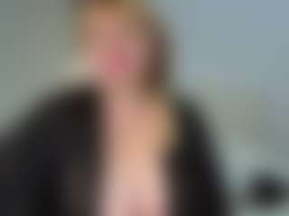 Live cam show with EmmaEllison - Hairy Pussy on Camiplay Live