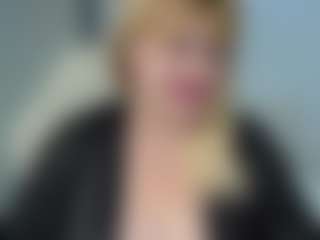 Live cam show with EmmaEllison - Granny on Camiplay Live