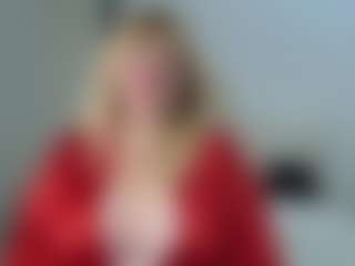 Live cam show with EmmaEllison - Blonde Hair Middle Aged on Camsoda