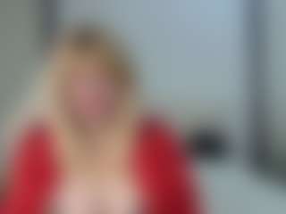 Live cam show with EmmaEllison - Granny MILF on Camsoda