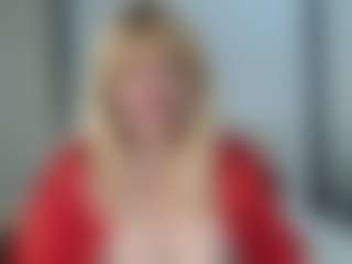 Live cam show with EmmaEllison - Granny Big Ass on Camsoda