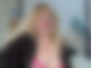 Live cam show with EmmaEllison - Blonde Hair Middle Aged on Camsoda