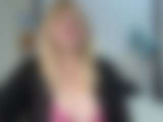 Live cam show with EmmaEllison - Blonde Hair Middle Aged on Camsoda