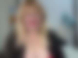 Live cam show with EmmaEllison - Granny Lovense on Camsoda