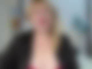 Live cam show with EmmaEllison - Blonde Hair Middle Aged on Camsoda