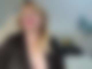 Live cam show with EmmaEllison - Granny Big Tits on Gym Cam Girls