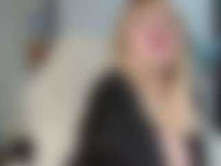 Live cam show with EmmaEllison - Middle Aged on liverealitysex.com
