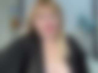 Live cam show with EmmaEllison - Granny Dildo on CamSextacy