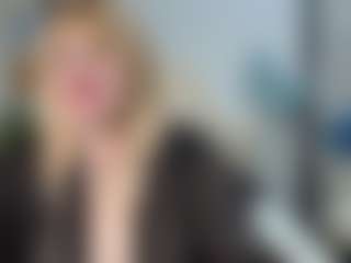 EmmaEllison MILF webcam performer live streaming