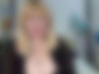 Live cam show with EmmaEllison - Striptease Granny on Camsoda