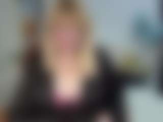 Live cam show with EmmaEllison - Granny on madthumbs