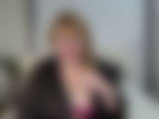 Live cam show with EmmaEllison - Granny MILF on Camsoda