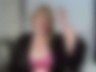Live cam show with EmmaEllison - Blonde Hair Middle Aged on Camsoda