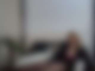 Live cam show with EmmaEllison - Granny Brown Hair on Camsoda