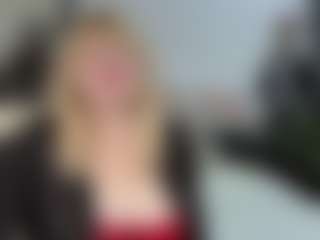 Live cam show with EmmaEllison - Mature on Camsoda