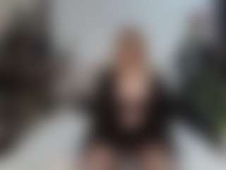 Live cam show with EmmaEllison - Granny Brown Hair on https://playwithruby.com