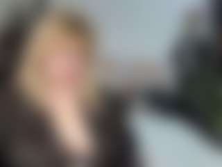 Live cam show with EmmaEllison - Striptease Granny on Hubzter Live