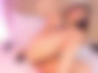 clara-luuu's Live Sex Cam Show