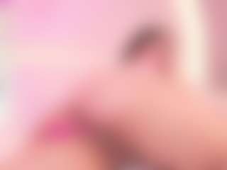 Live cam show with clara-luuu - Submissive on Cam Slut