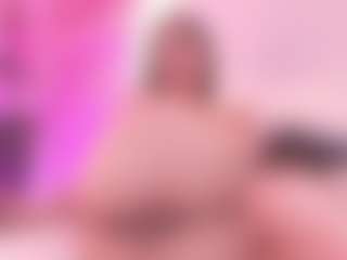 Live cam show with clara-luuu - Glasses on Dare Cams