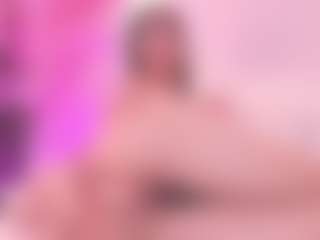 Live cam show with clara-luuu - Submissive on Camsoda