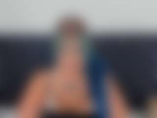 Live cam show with LunaBigTits - Hairy Pussy on Soda Cam