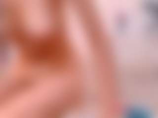 Live cam show with LuafyNova - Blue Eyes on Milfs Live