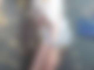 Live cam show with TayaFinch - Green Eyes on Gym Cam Girls