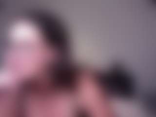 Live cam show with annmarieferrara - Brown Eyes Brown Hair on Dolls Live