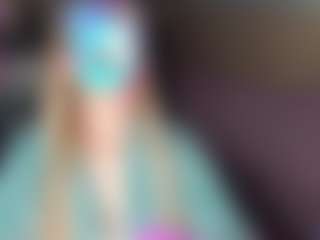 Live cam show with CelineReyys - Blonde Hair on Milf Play