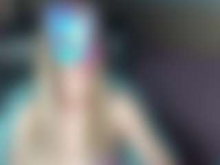 Live cam show with CelineReyys - Genital Piercings on Fit Hotties