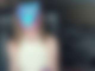 Live cam show with CelineReyys - Blue Eyes on Uber Horny