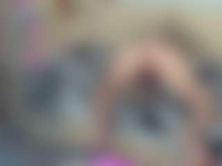 CelineReyys's Live Sex Cam Show