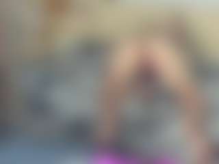 Live cam show with CelineReyys - Blonde Hair Anal on Free Soda