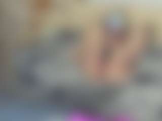CelineReyys's Live Sex Cam Show